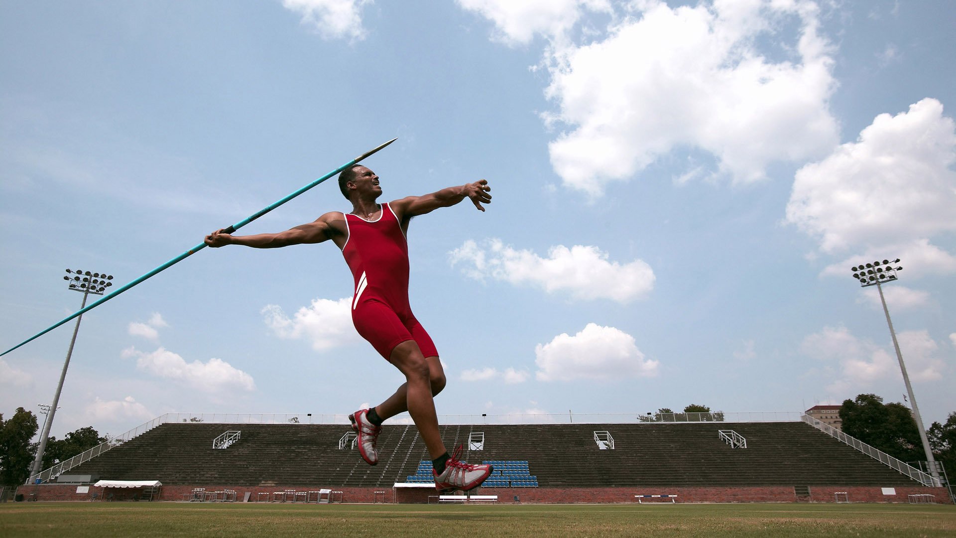 赛场舞台设计创新，转播效果获好评，比赛舞台背景